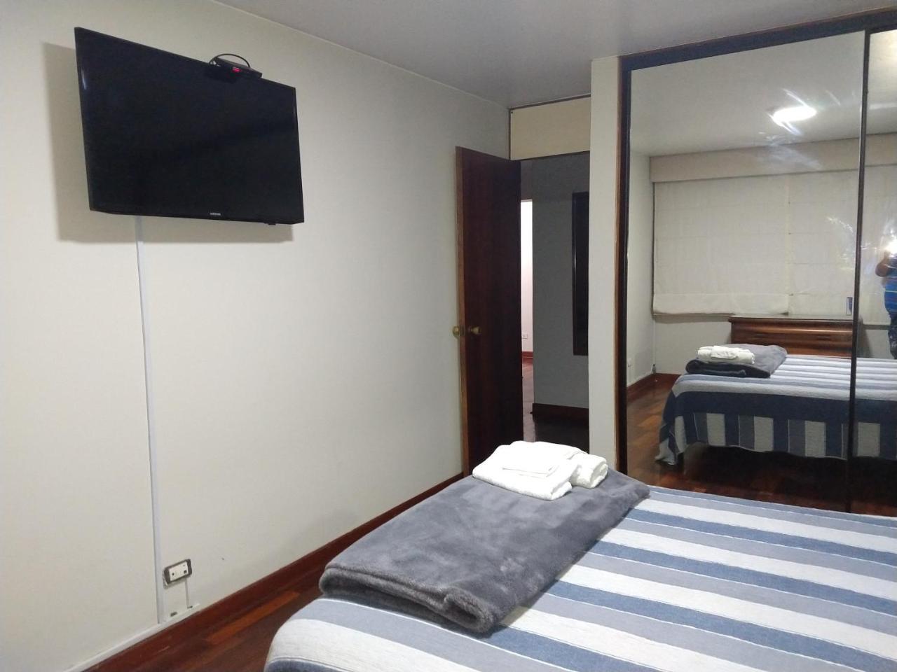 Departamento Temporal Pardo Apartment Lima Bagian luar foto